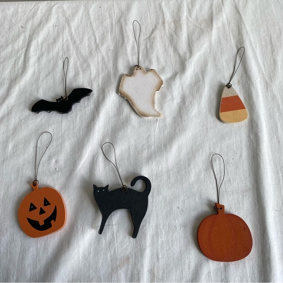 Halloween Decor Set of 6 Wood Ornaments - Picture 2 of 9